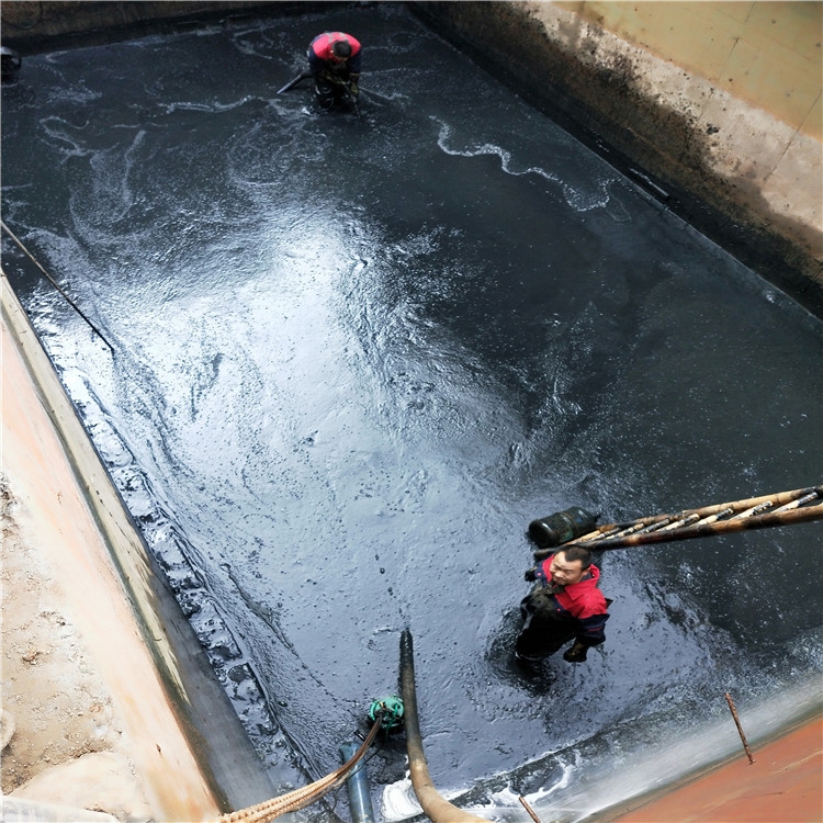 岗巴废水池清理