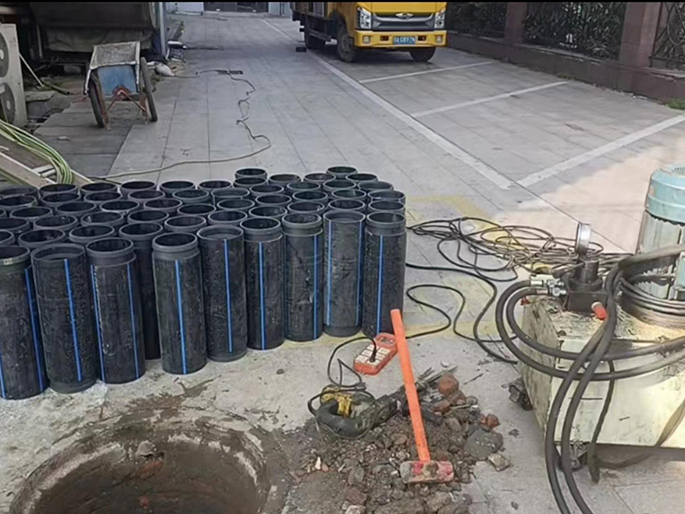 岗巴PE置换管厂家 DN315置换管 非开挖管短管置换